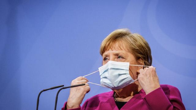 La canciller Angela Merkel, durante la rueda de prensa posterior a la videocumbre de este jueves