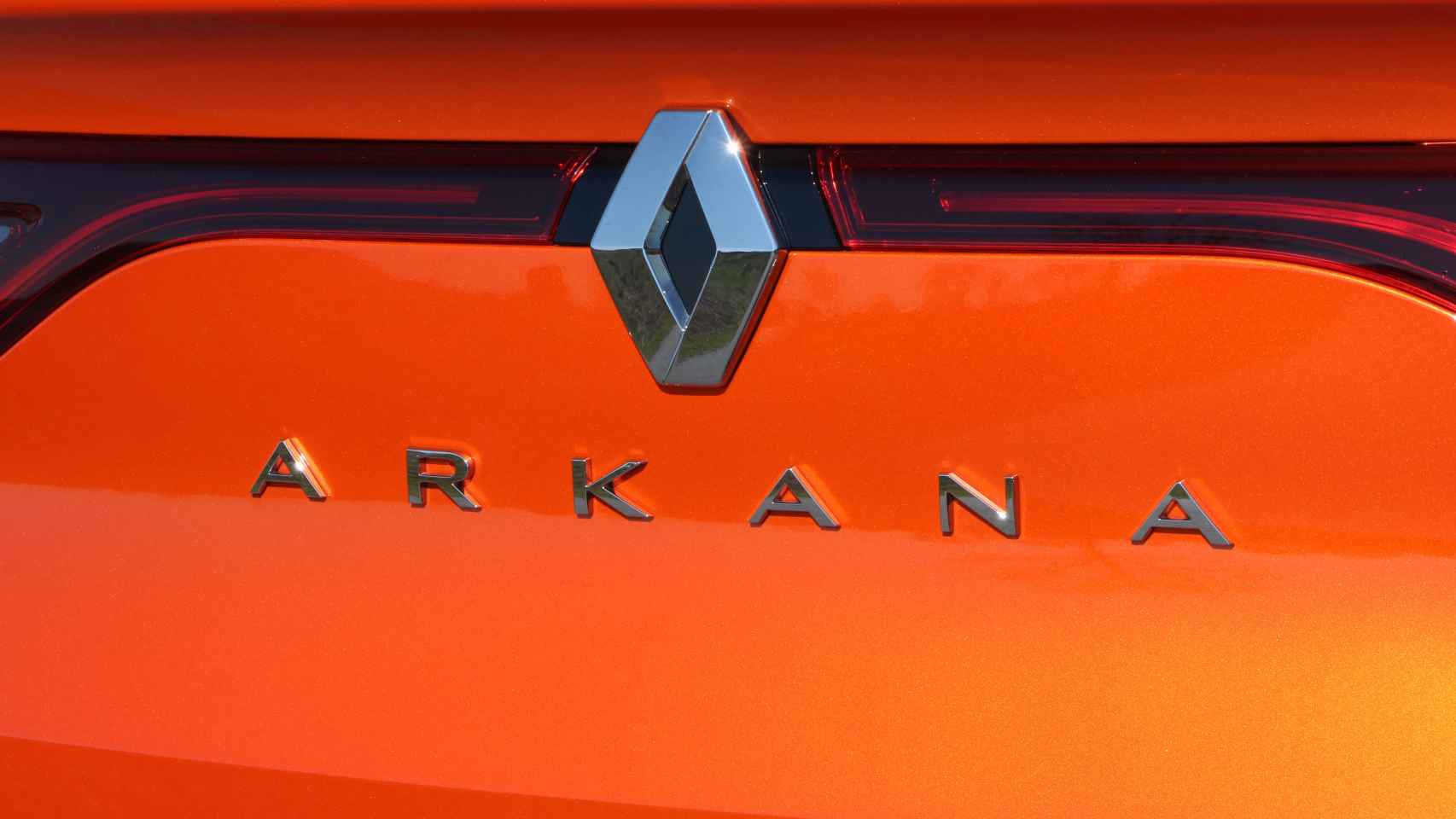 Todas las fotos del nuevo Renault Arkana, el SUV coupé que destaca por diseño y precio