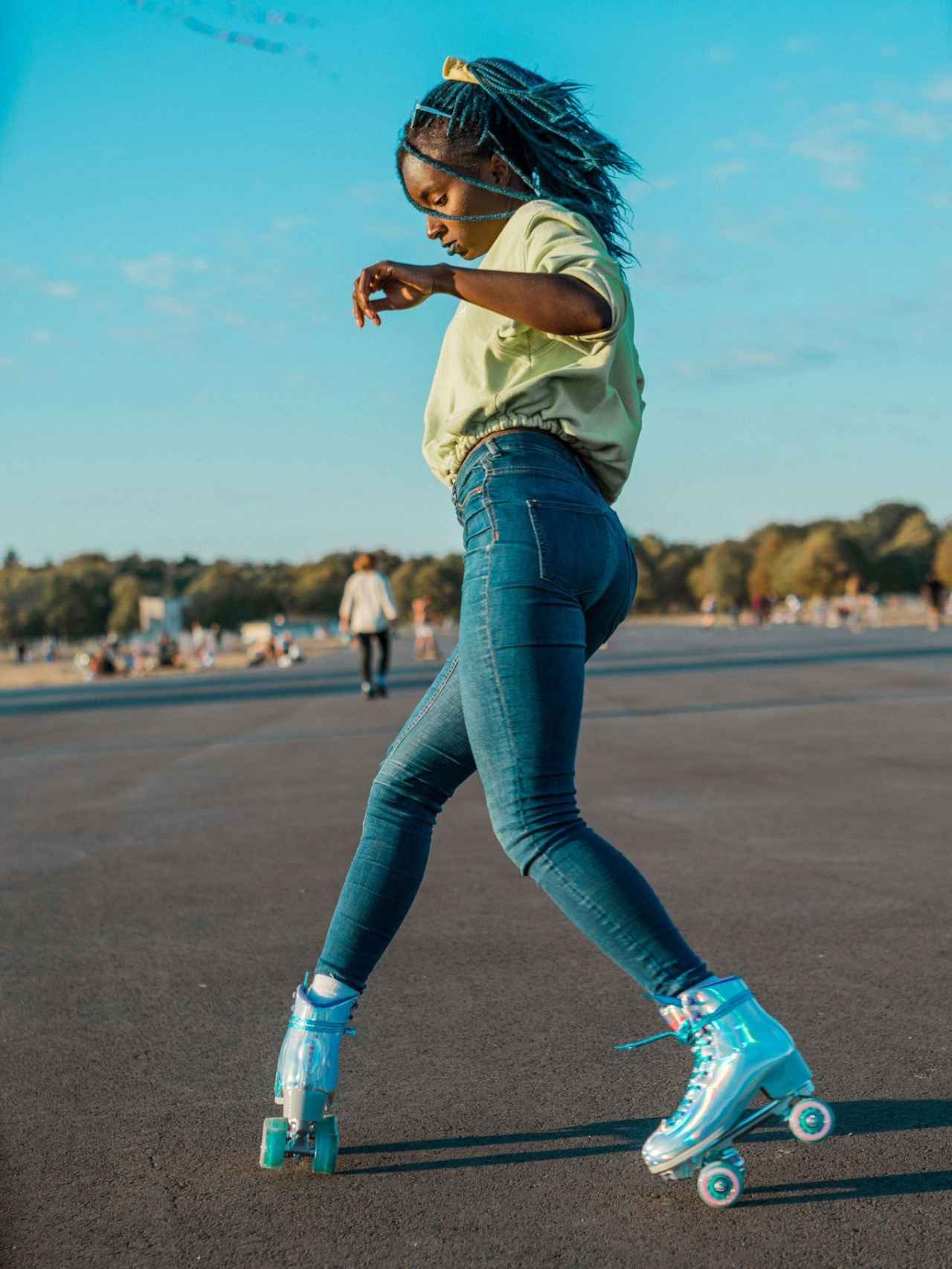 WhatsApp La berlinesa Oumi Janta, la reina del roller skate.