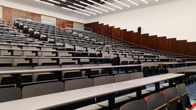 Un aula del examen del MIR en la Facultad de Física de la UB