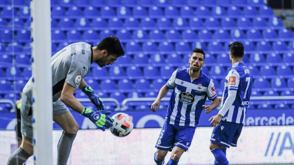 Jugadores del Deportivo de la Coruña, durante su partido frente al Zamora