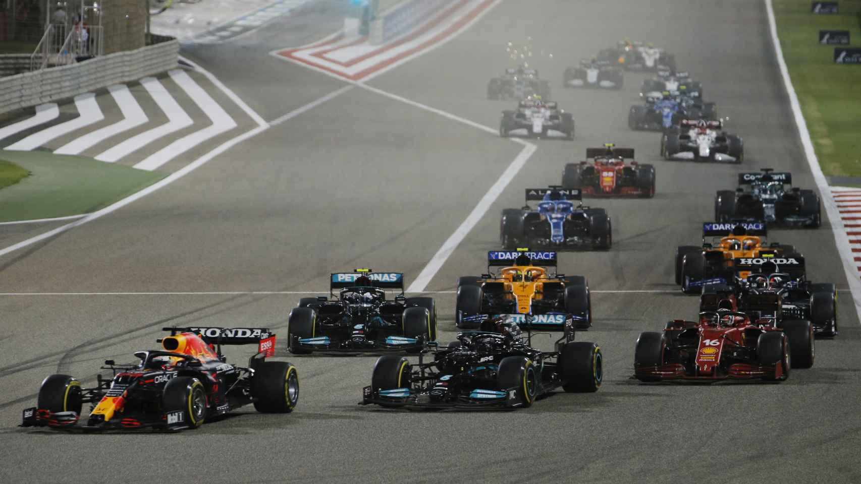 Verstappen lidera el Gran Premio de Bahrein de Fórmula 1
