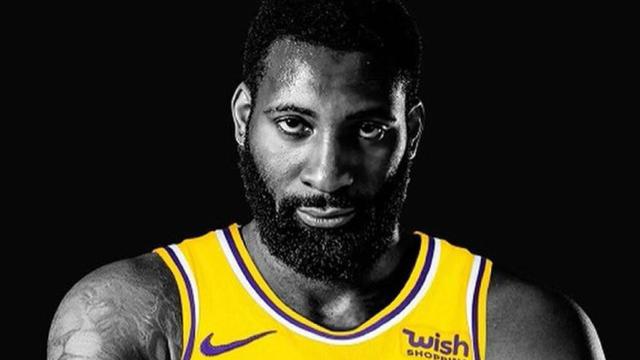 Andre Drummond, en un montaje con la camiseta de Los Ángeles Lakers que publicó en sus redes sociales. Foto: Twitter (@AndreDrummond)