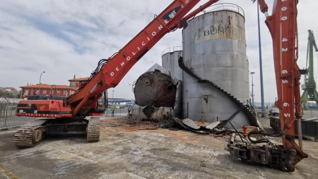 Obras de demolición silos Bunge