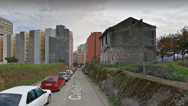 La casa abandonada que sufrió un incendio este lunes.