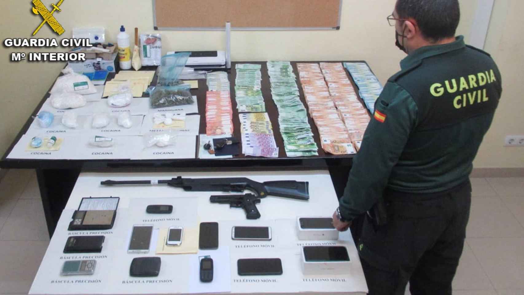 Efectos intervenidos en un operativo de la Guardia Civil.