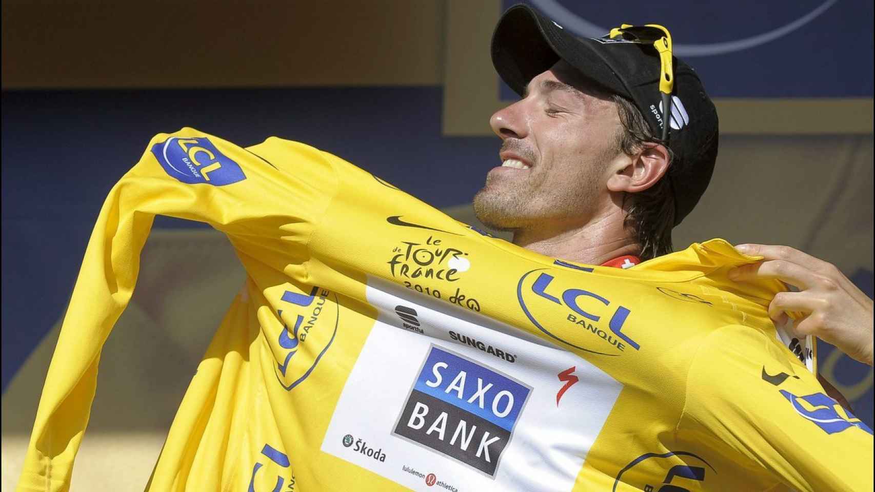Alessandro Petacchi, portando el maillot amarillo del Tour de Francia