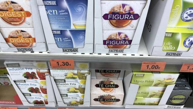 Los lineales con infusiones de Mercadona.