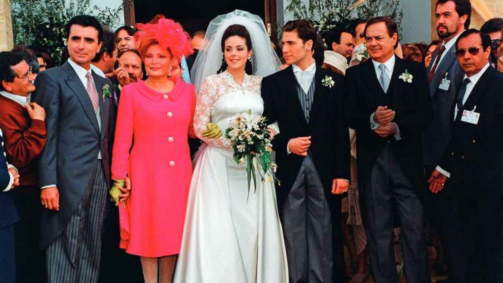 Ortega Cano, Rocío Jurado, Rocío Carrasco, Antonio David Flores y Pedro Carrasco en la gran boda que hoy cumple 25 años.
