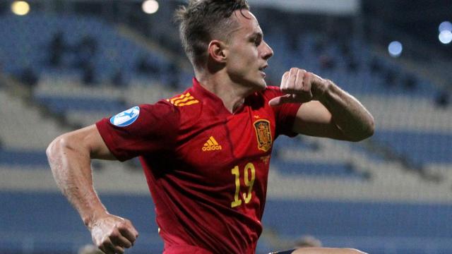 Dani Gómez celebra uno de sus goles frente a República Checa en el Europeo sub21