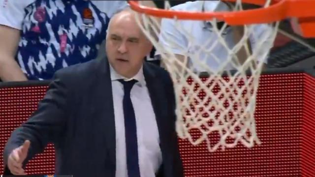 Pablo Laso, muy enfadado con los árbitros en la Euroliga