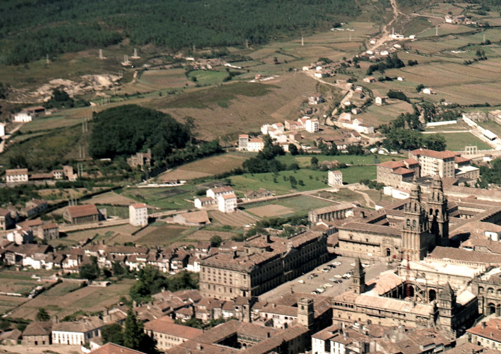 La Casa das Máquinas en una imagen aérea de 1964 (FOAT-Arquivo de Galicia).