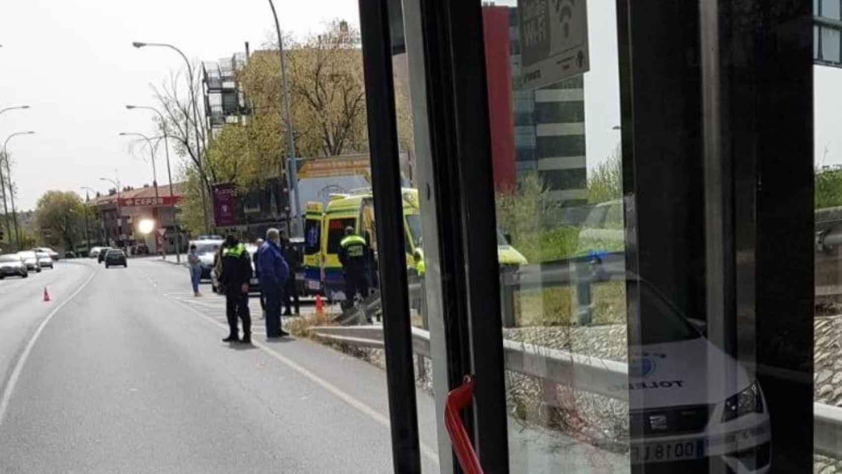 Imagen tomada desde un autobús urbano en el lugar en el que ha ocurrido el accidente
