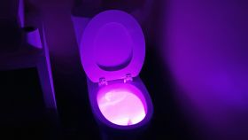 Luces LED para el inodoro, uno de los productos más vendidos del momento