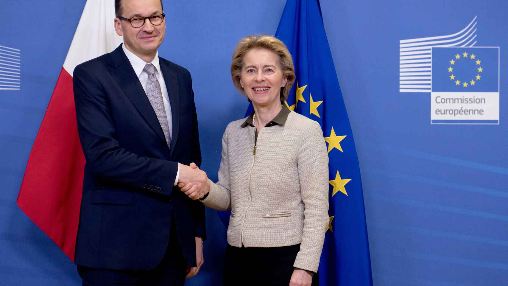 El primer ministro polaco, Mateusz Morawiecki, y la presidenta de la Comisión, Ursula von der Leyen, durante una reunión en Bruselas