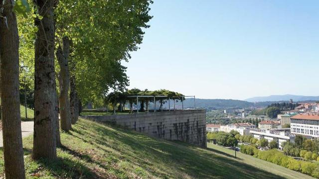 Vistas de Fontiñas desde el Parque Carlomagno.