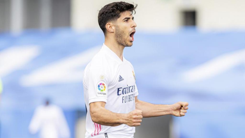 Marco Asensio celebra su gol con el Real Madrid al Eibar