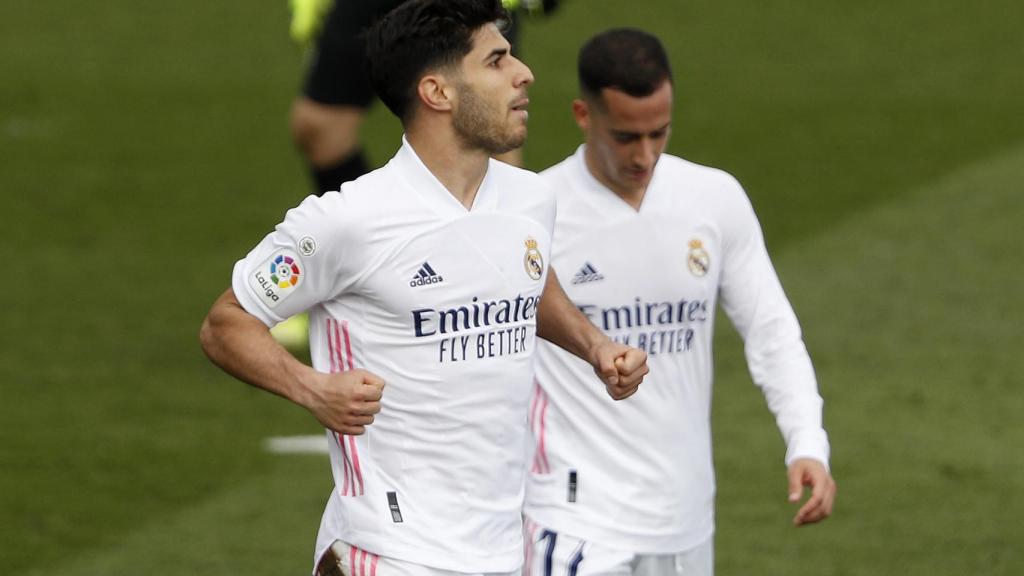 Marco Asensio celebra su gol al Eibar