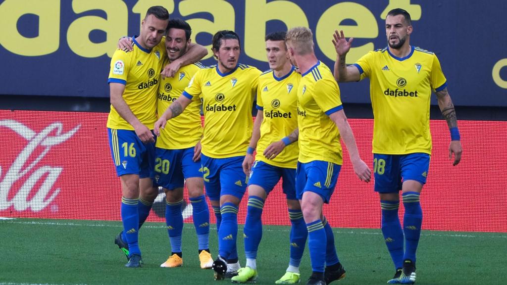 El Cádiz celebra su gol