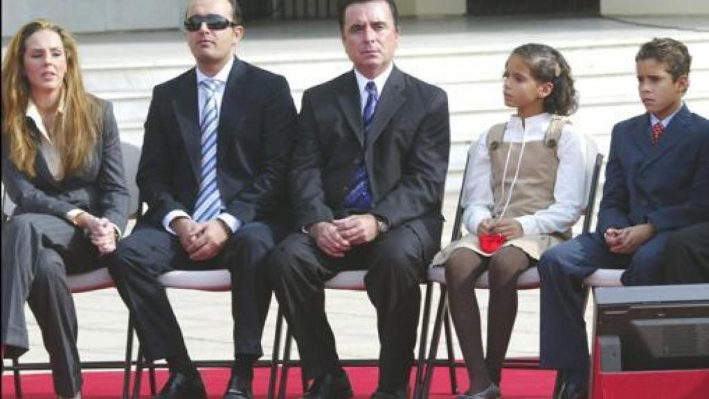 Rocío y Fidel, junto a Ortega Cano y sus hijos, Gloria Camila y José Fernando.