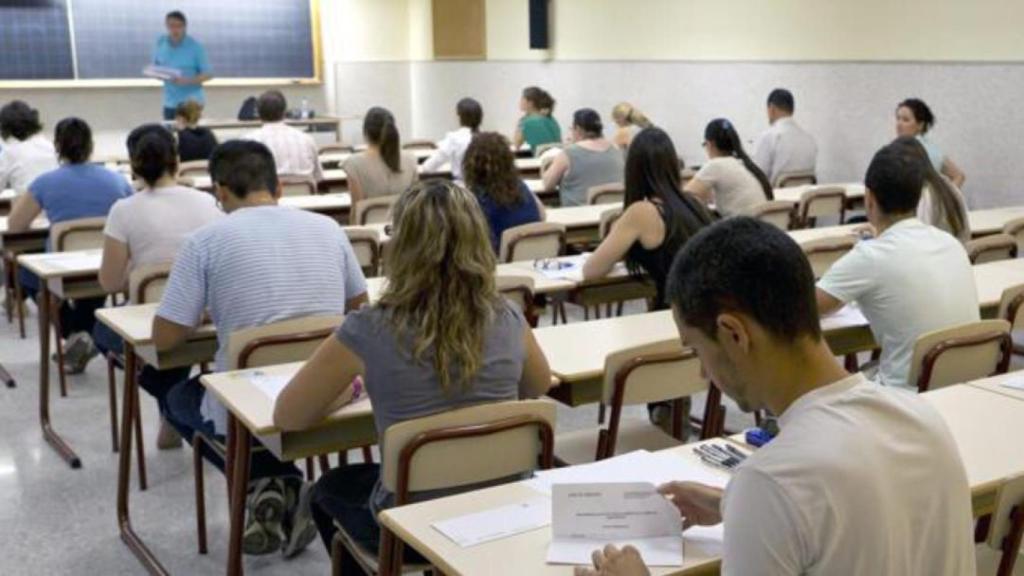 Examen de oposiciones a funcionario.