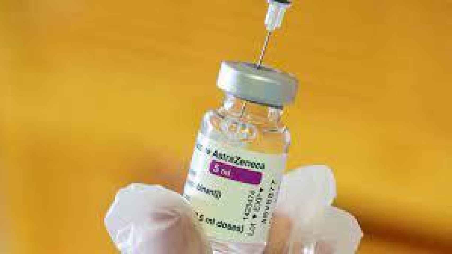 Una dosis de la vacuna de AstraZeneca.