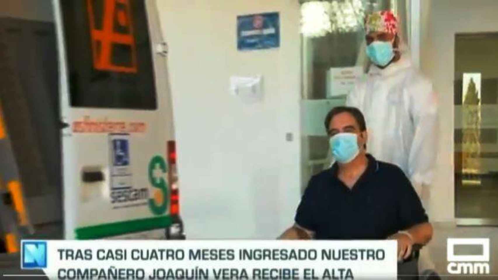 Joaquín Vera al salir del Hospital este martes