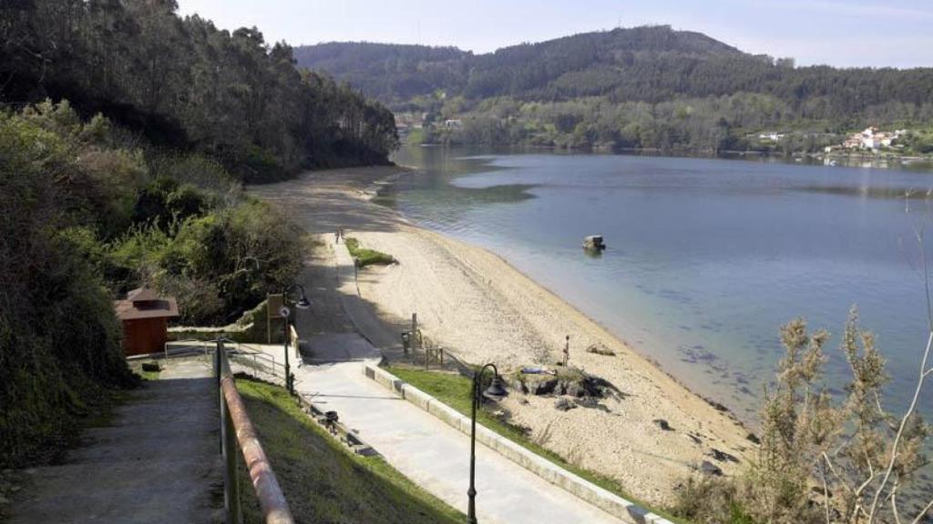 Playa de Bestarruza (Foto: turismo.gal)