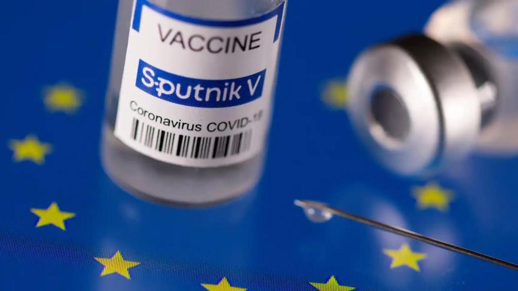 Un vial de la vacuna rusa Sputnik V.