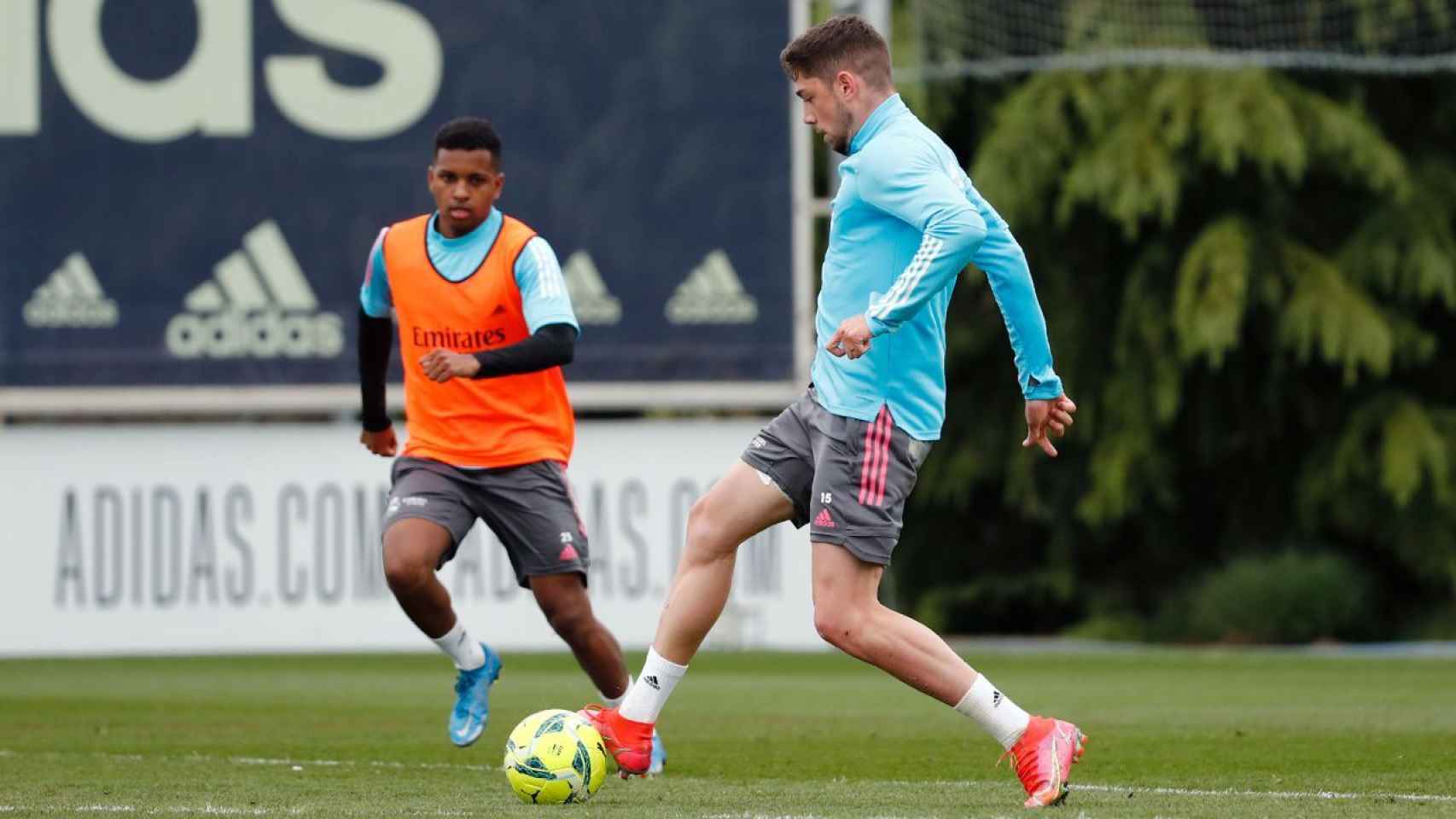 Rodrygo Goes y Fede Valverde, durante un entrenamiento del Real Madrid