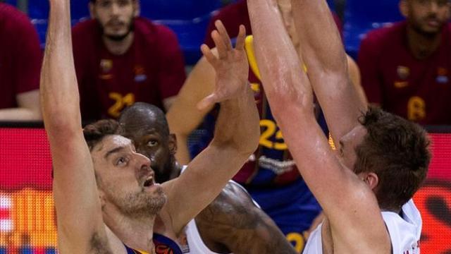 Pau Gasol durante su debut con el Barça ante el Bayern