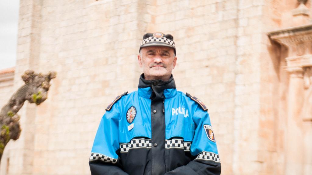 Alberto Núñez, uno de los dos únicos policías locales de Lerma (Burgos).