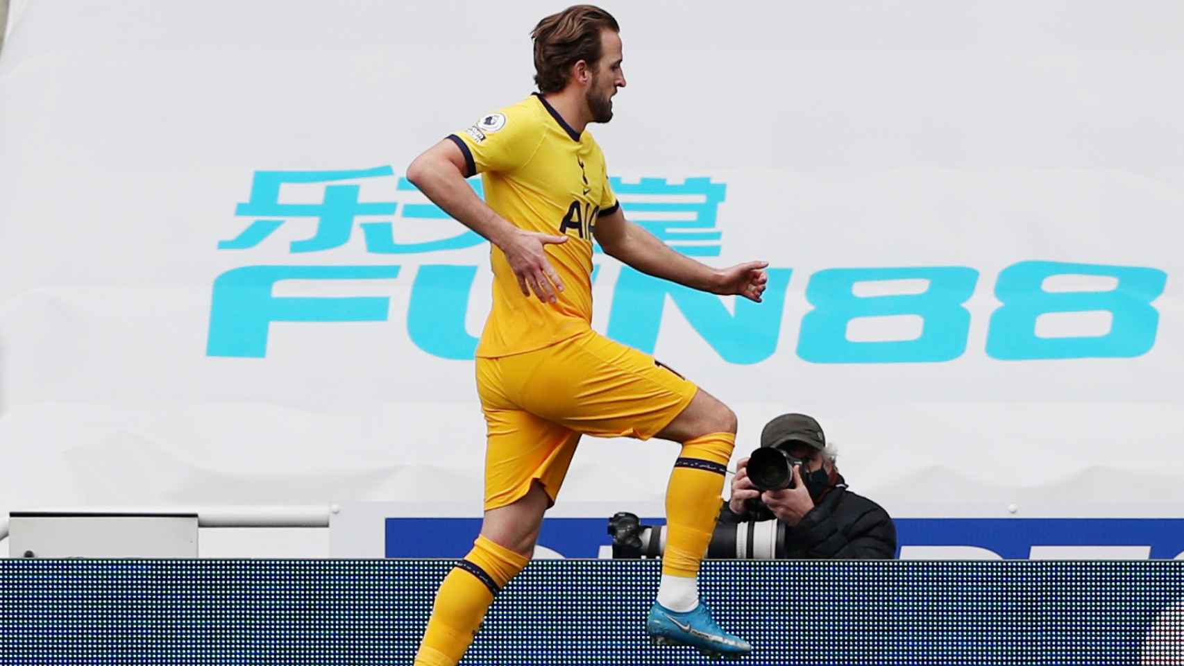 Harry Kane celebra un gol con el Tottenham en la temporada 2020/2021