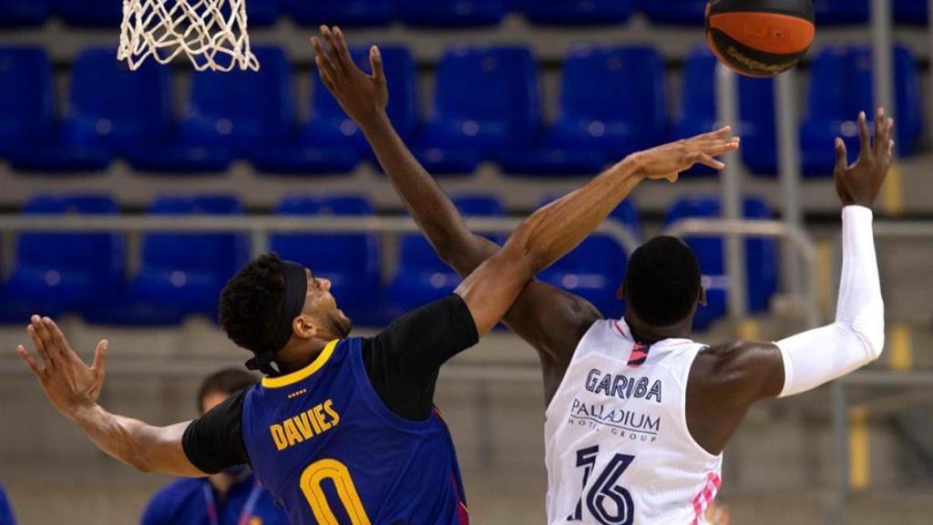 Brandon Davies (Barça) ante Garuba (Real Madrid)