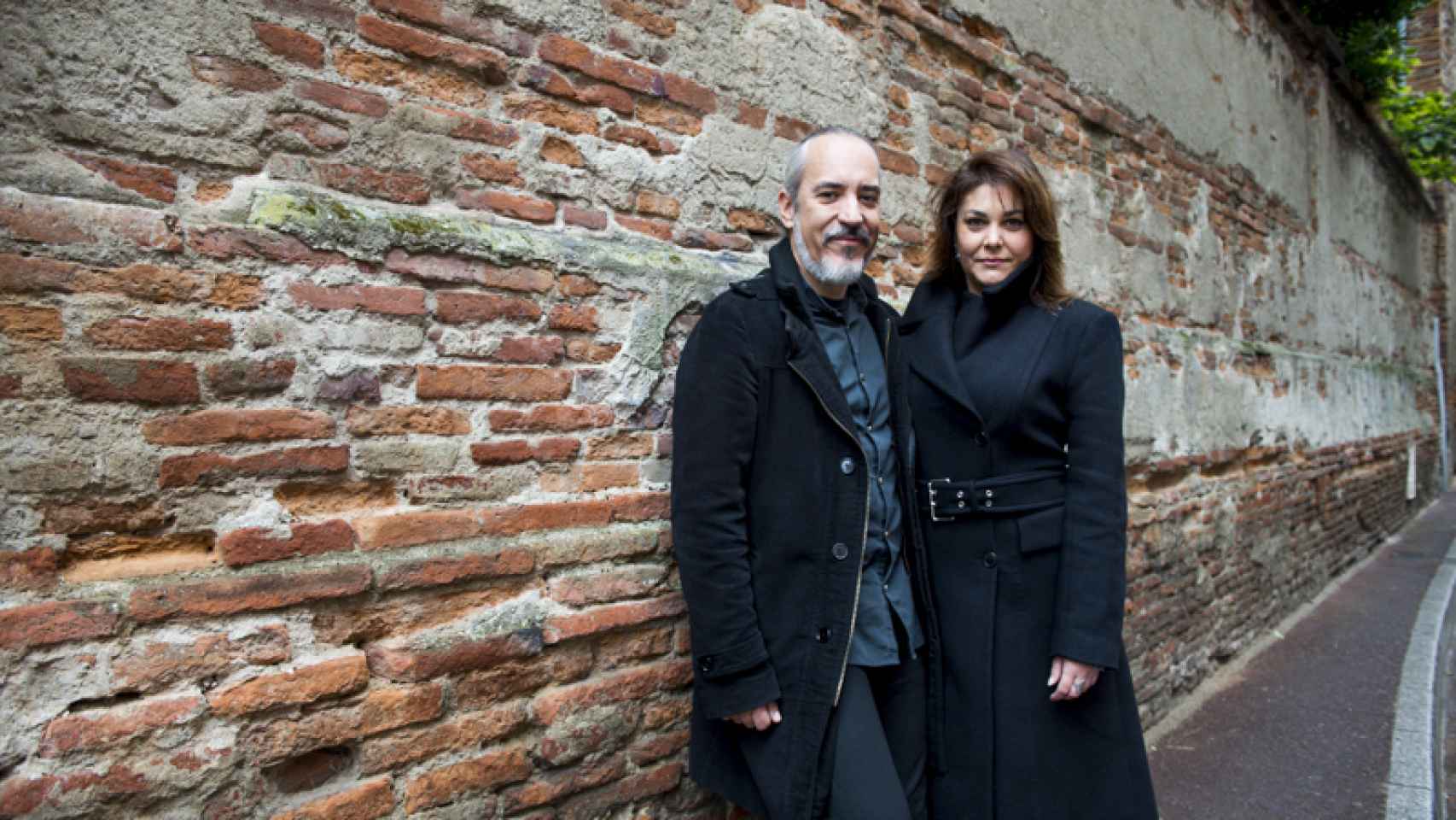 Óscar Martín y Elena Muñoz, creadores de 'Amigo'.