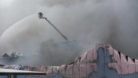 Incendio en el polígono de O Ceao (Lugo)