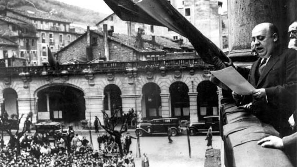 Indalecio Prieto en Eibar.