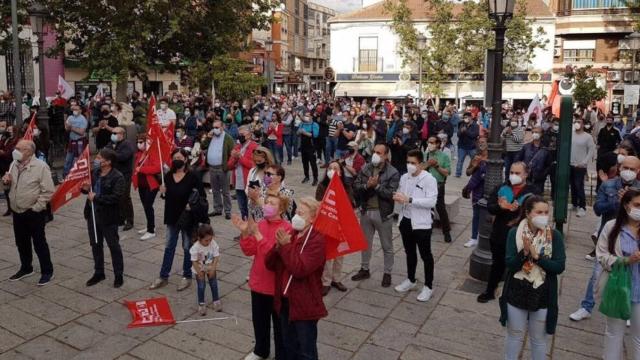 Concentración de los trabajadores de Repsol Petróleo en Puertollano (Ciudad Real). Foto: EUROPA PRESS