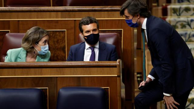 Pablo Casado, en su escaño durante el pleno de este miércoles.