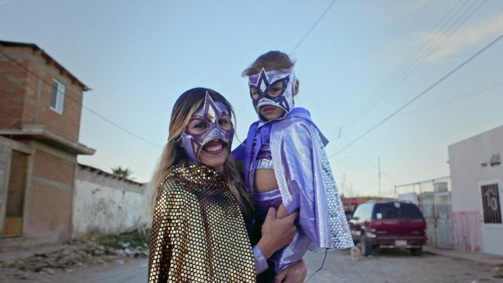 La luchadora Baby Star con su hija.