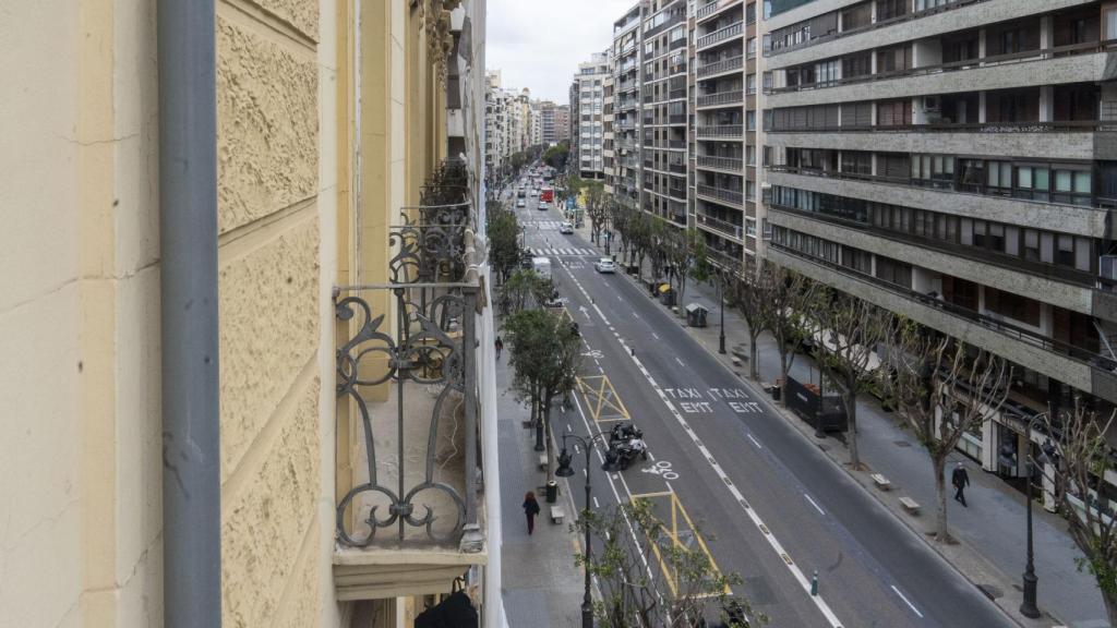 Vista de la calle Colón desde el interior del edificio.