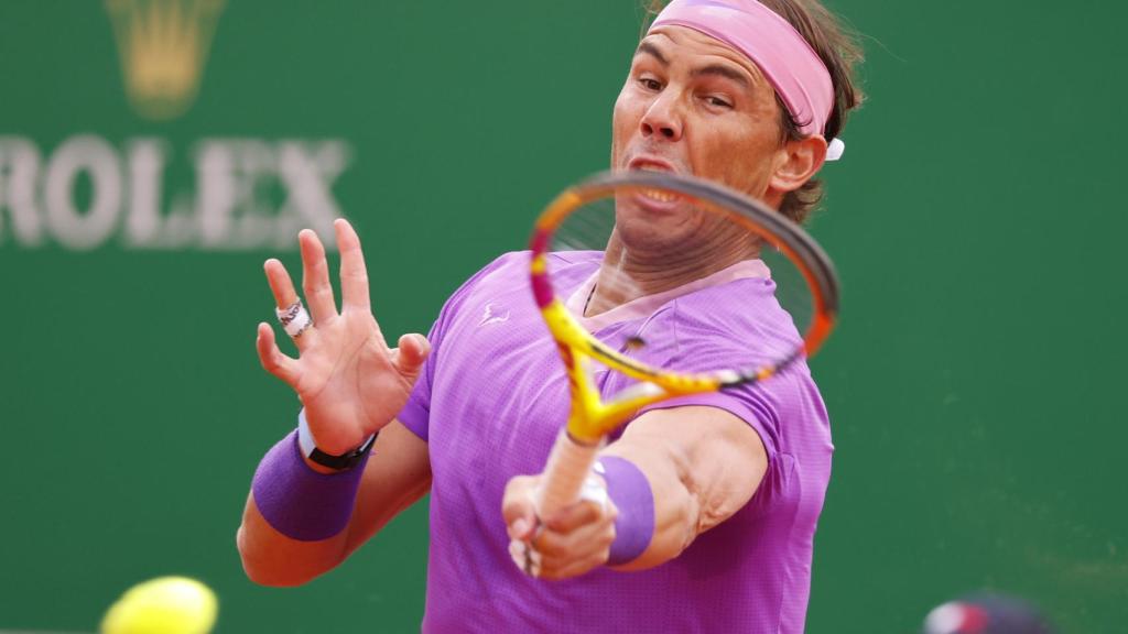 Nadal, al límite, conecta una derecha ante Rublev