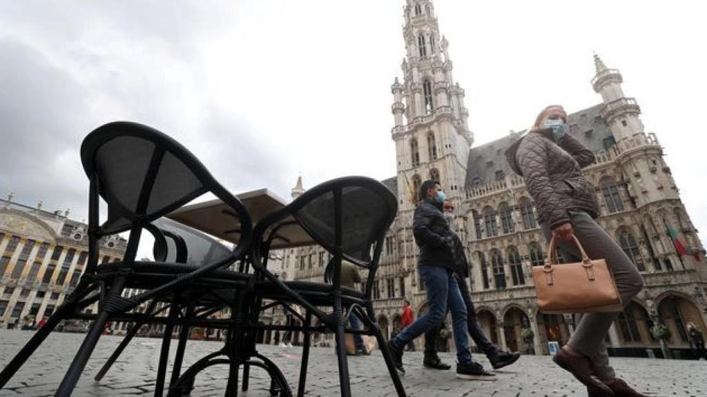 La Grand Place de Bruselas en plena pandemia.