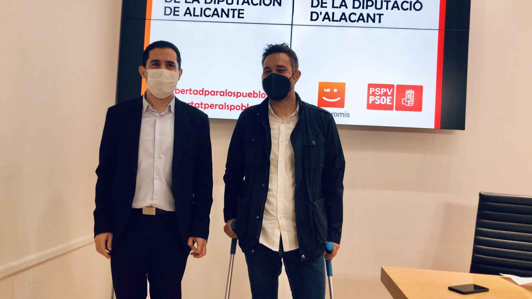 Toni Francés (PSOE) y Gerard Fullana (Compromís), en su rueda de prensa conjunta.