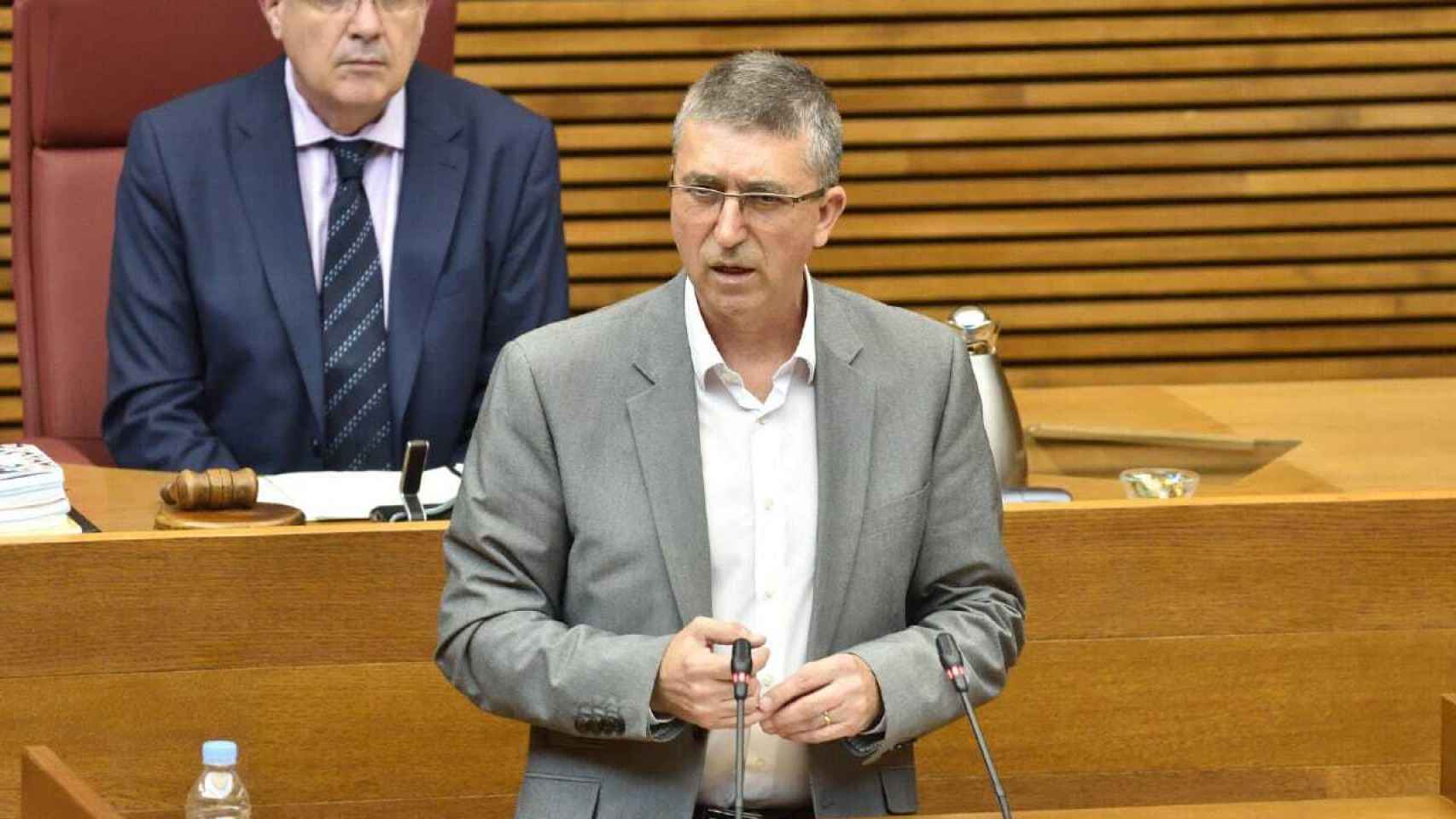 El conseller de Economía, Rafa Climent, en las Cortes valencianas.