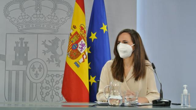 Ione Belarra, ministra de Derechos Sociales, en la sala de prensa del Consejo de Ministros.