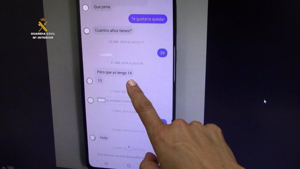 Imagen de una de las conversaciones del detenido en Arcos de la Frontera por abusos.