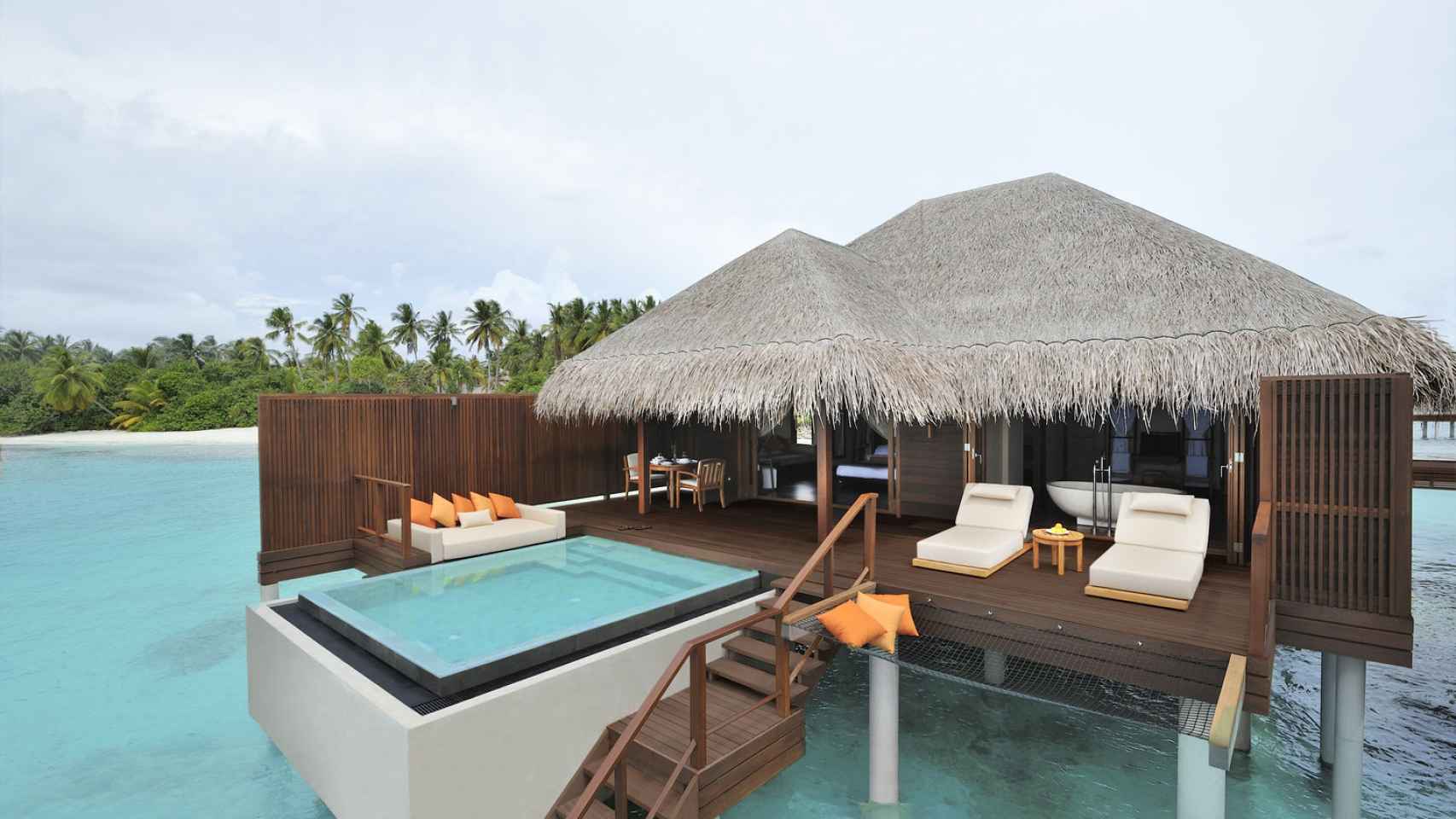 Una de las villas que ofrece el hotel Ayada Maldives.