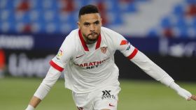 En-Nesyri celebra su gol con el Sevilla al Levante