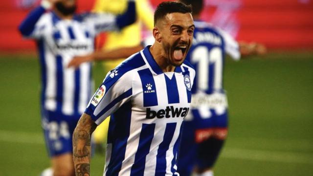 Joselu celebra su gol con el Alavés ante el Villarreal